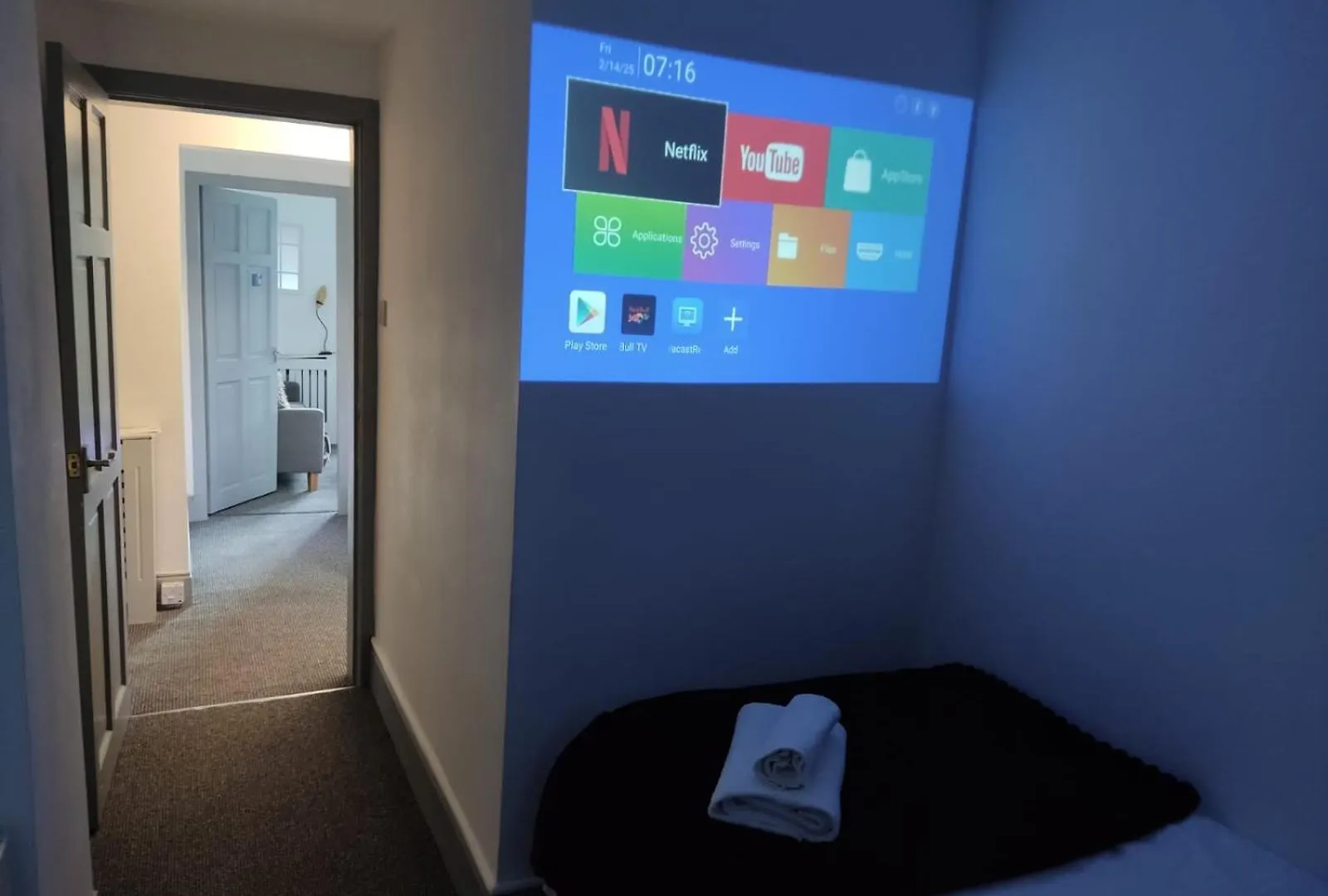 Dundee Football Stadium Apartment - 2 Bedrooms - Free Street Parking - Wifi - Large Screen Tv In All Bedrooms - Fully Equipped
